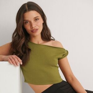 NA-KD Green Knit Crop Top